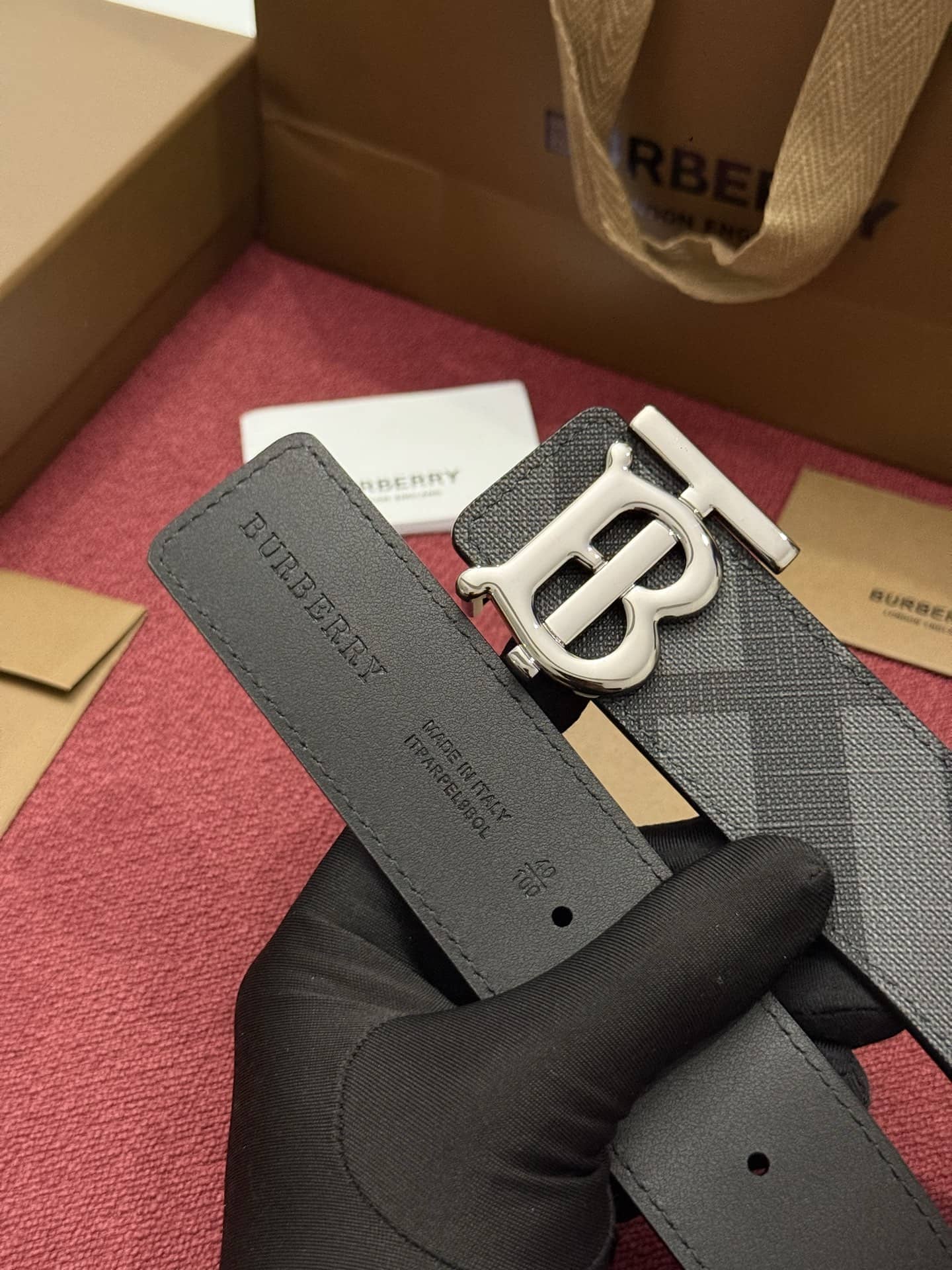 Burberry Belt-010